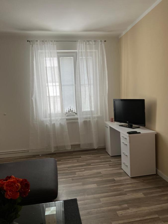 Apartament Lovely Flat In The City Center Bratysława Zewnętrze zdjęcie